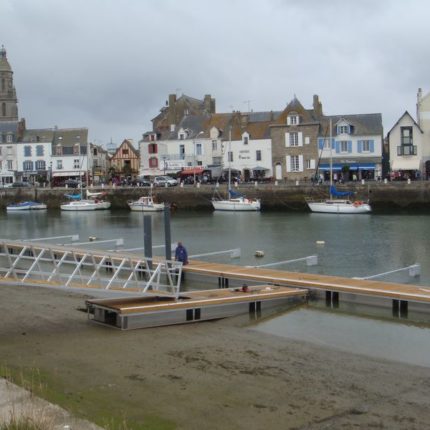 L'installation du port à marée basse